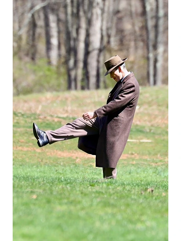 J Robert Oppenheime Brown r Coat