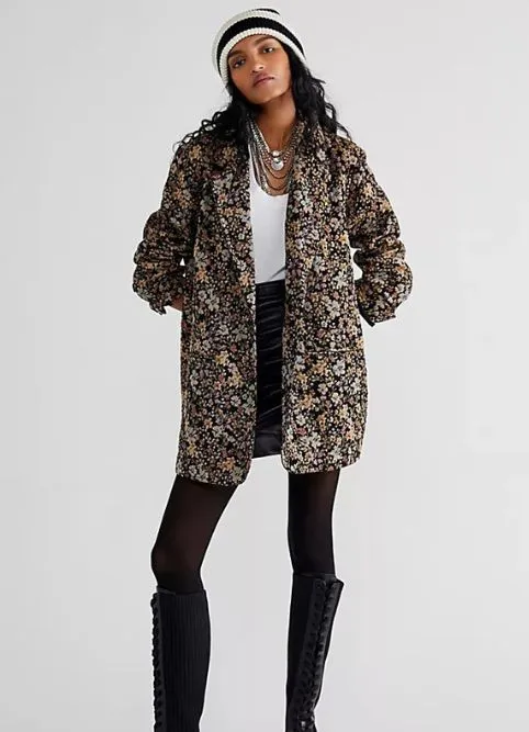 Beth Dutton Floral Coat Yellowstone S5