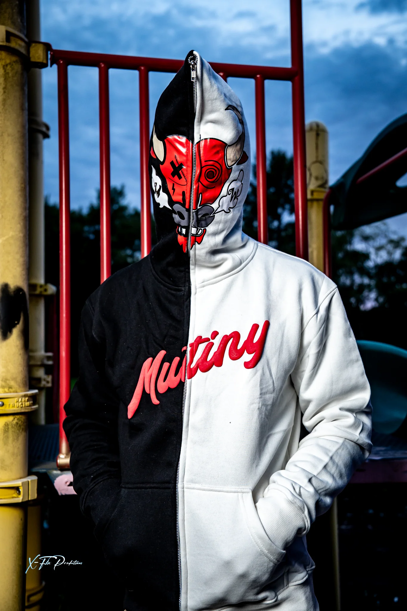 Mutiny Bull Zip Up Jacket